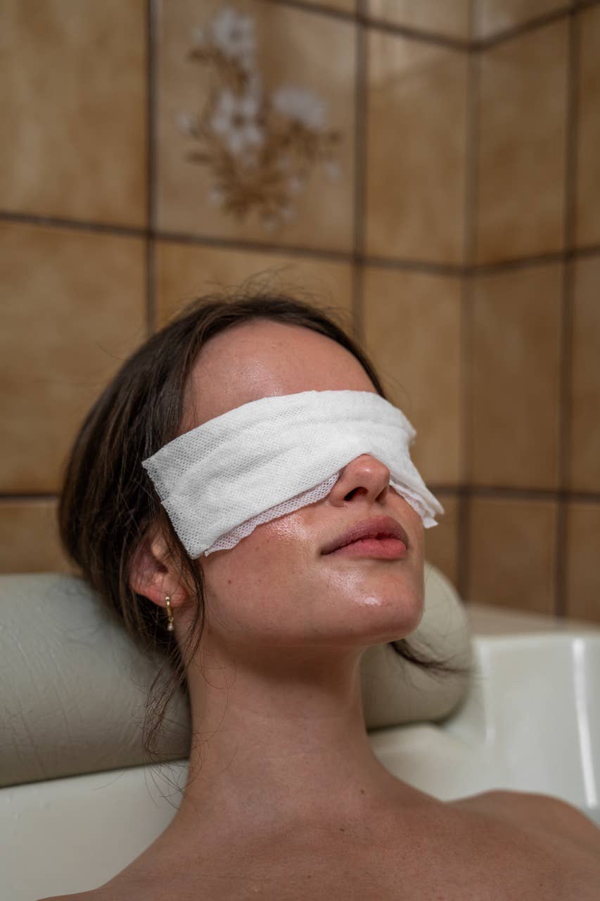 Rest Your Eyes - In the Bath