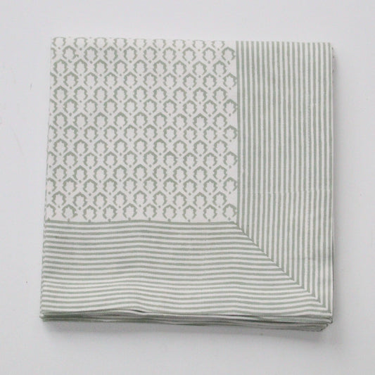 Tablecloth (62" x 106") Little Crown Green