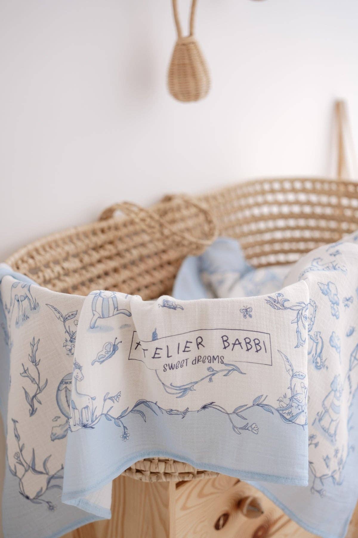 Blue Double-Layer Muslin Blanket - Toile De Jouy 27.5” x 27.5”
