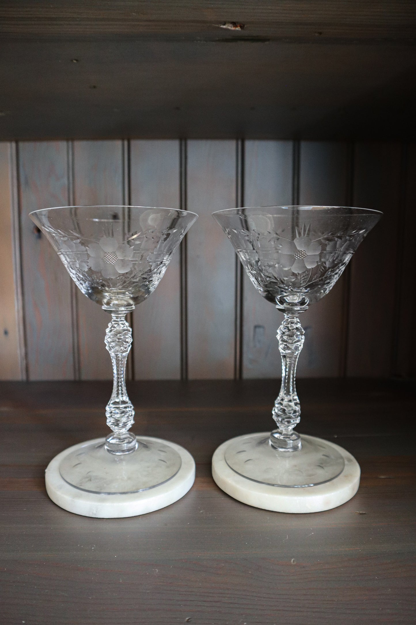 (Set of 2) Vintage Pinecone Stemmed Glasses