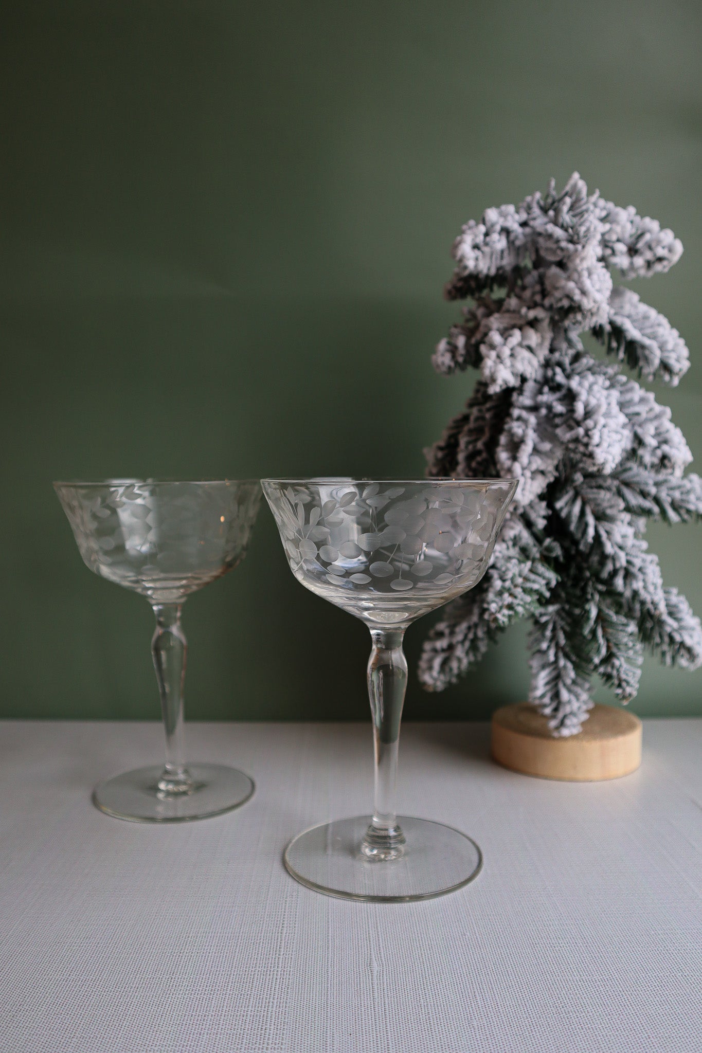 (Set of 2) Vintage Tall Bubble Etched Coupes