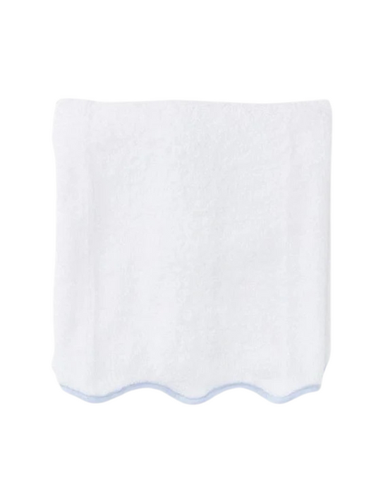 Scalloped Bath Towel, Light Blue Piping