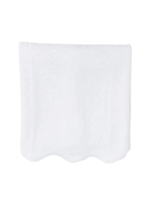 Scalloped Bath Towel, White Piping