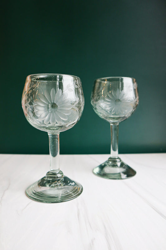 Etched Condessa Clear Red Wine Glass