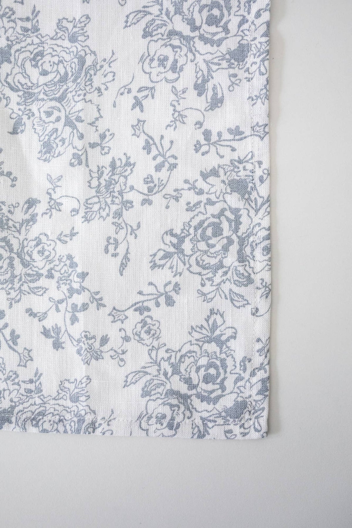 Tea Towel In Light Blue English Rose