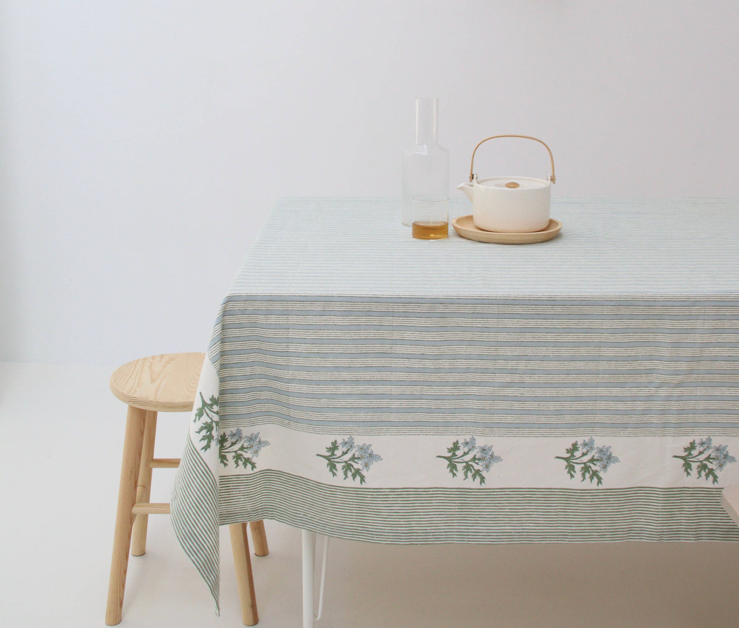 Tablecloth (62" x 106") Edelweiss Stripe