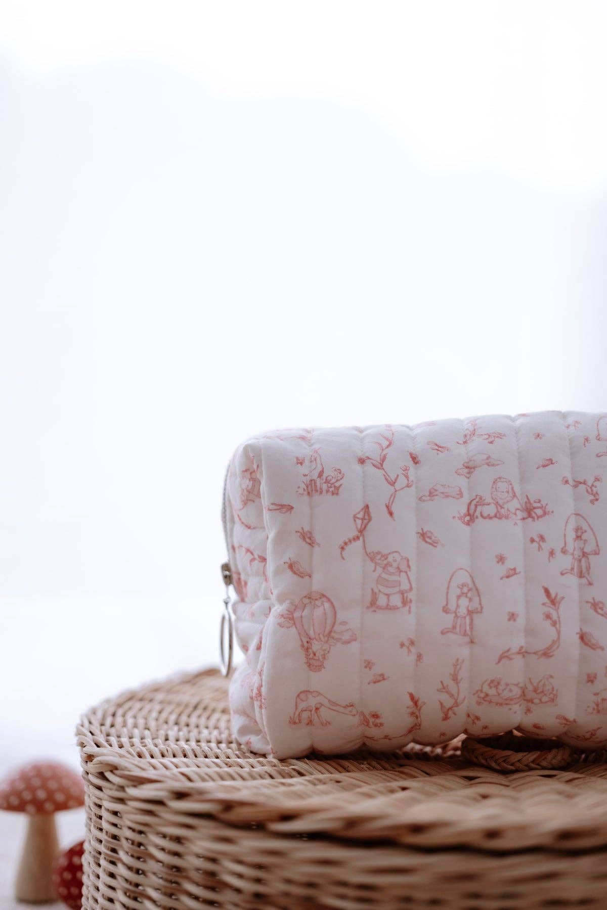 Diaper Pouch - Toile De Jouy / Pink: 10.6” x 5.9” x 4.3” (inches)