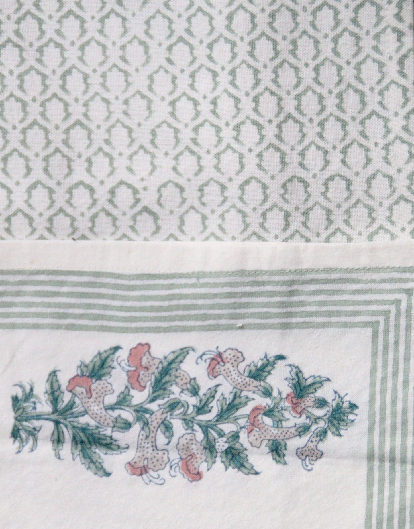 Tablecloth (62" x 106") Little Crown Green