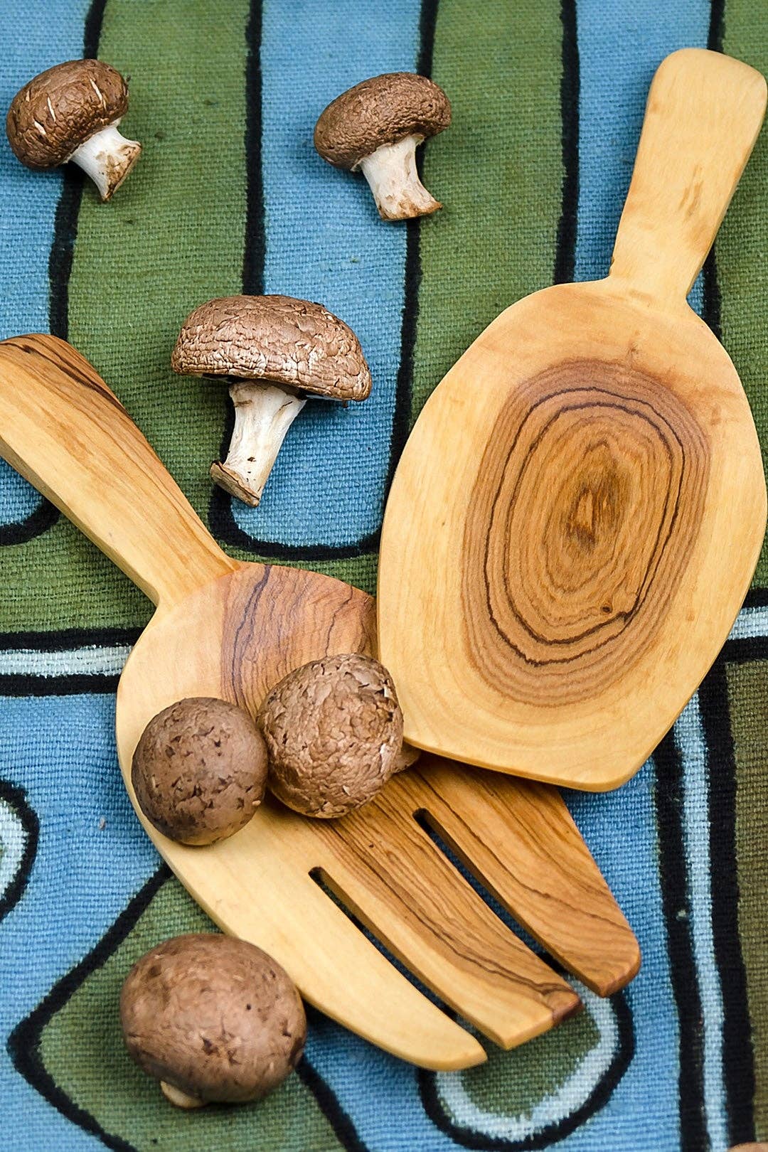 Wild Olive Wood Salad Scoops