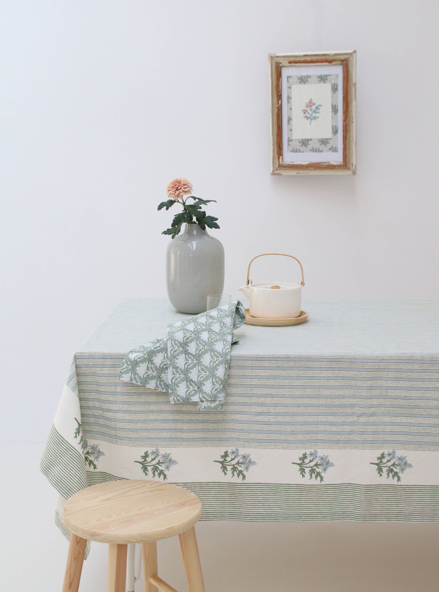 Tablecloth (62" x 106") Edelweiss Stripe