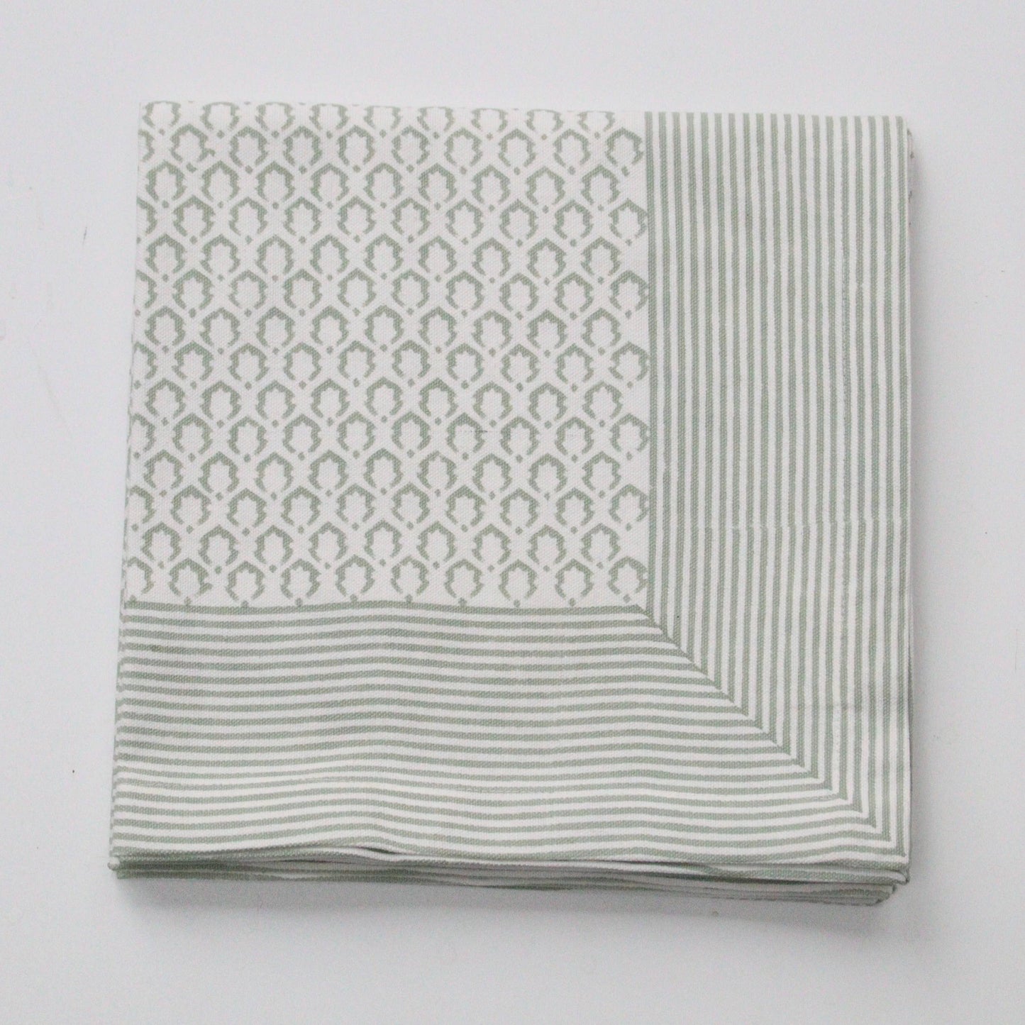 Tablecloth (62" x 106") Little Crown Green