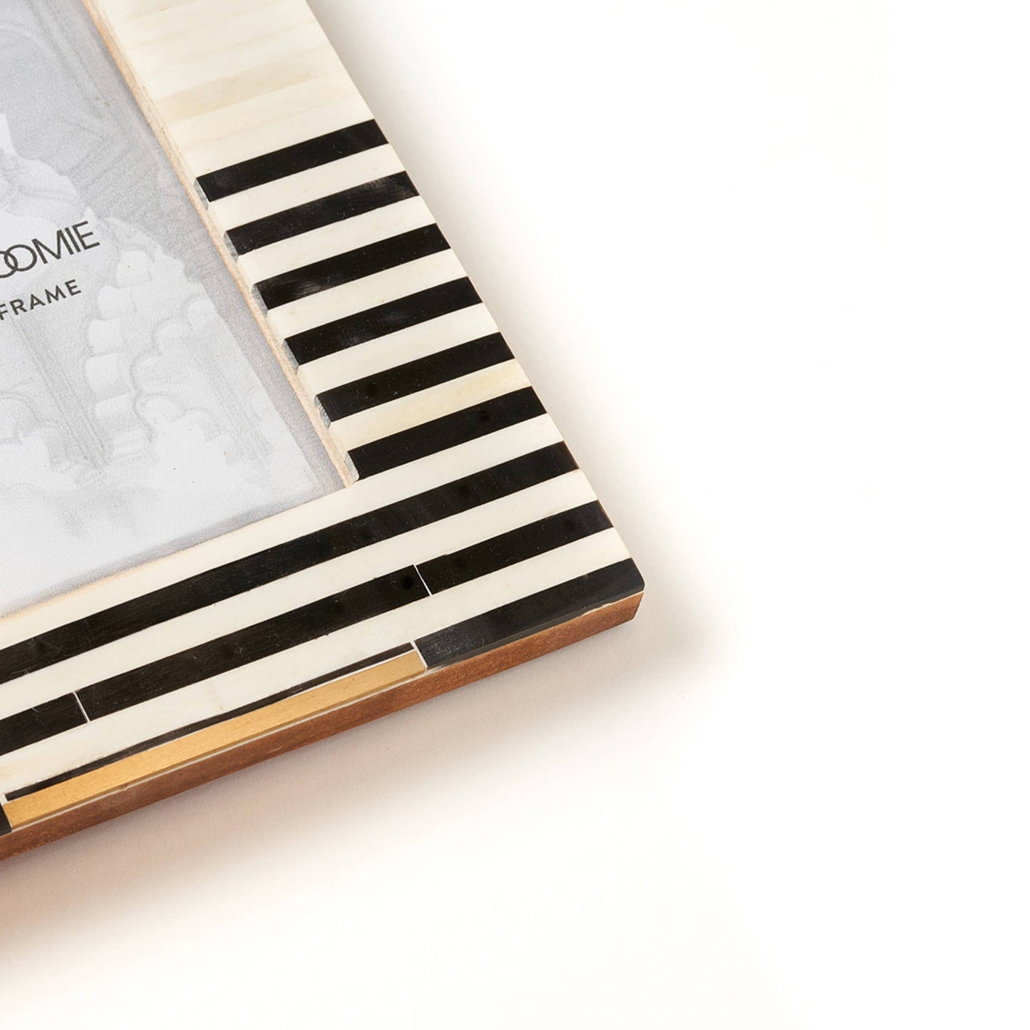 Mukhendu Striped 4x6 Picture Frame
