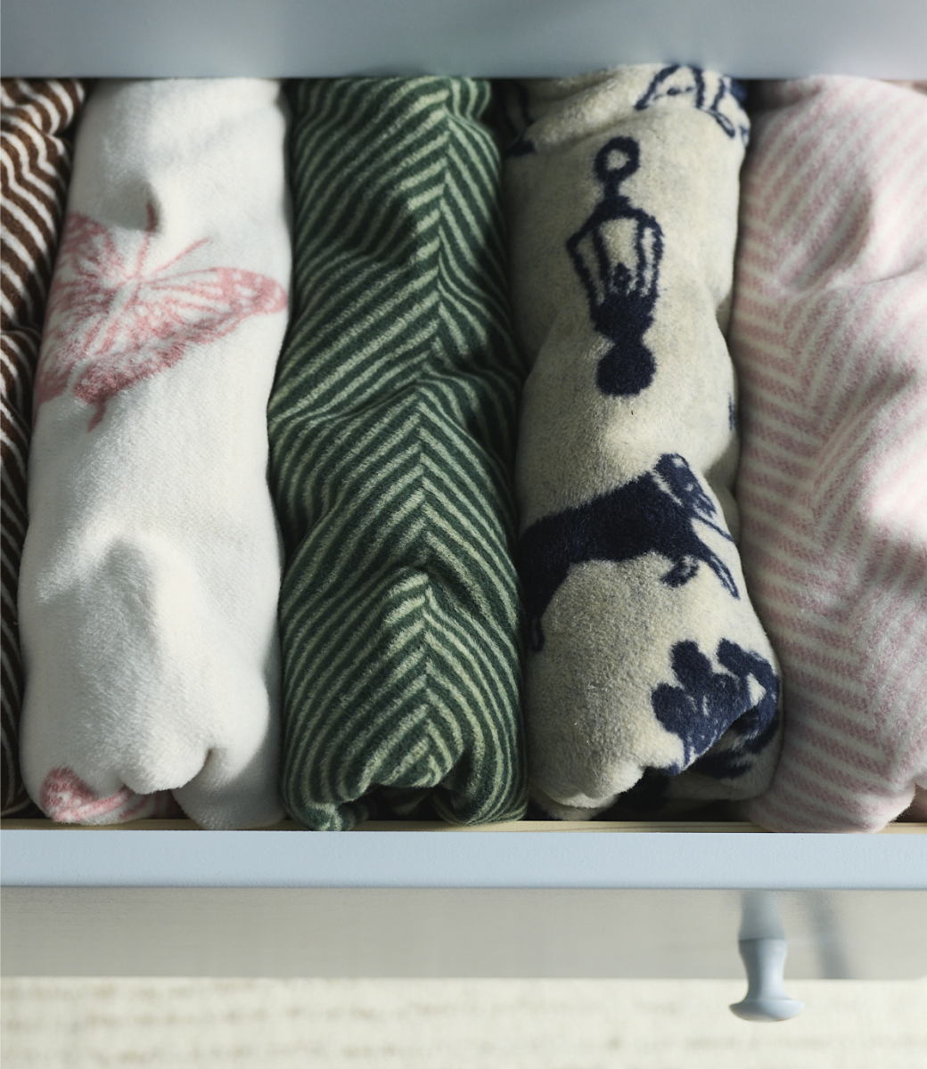 Parkside Pups Midi Blanket: Midi