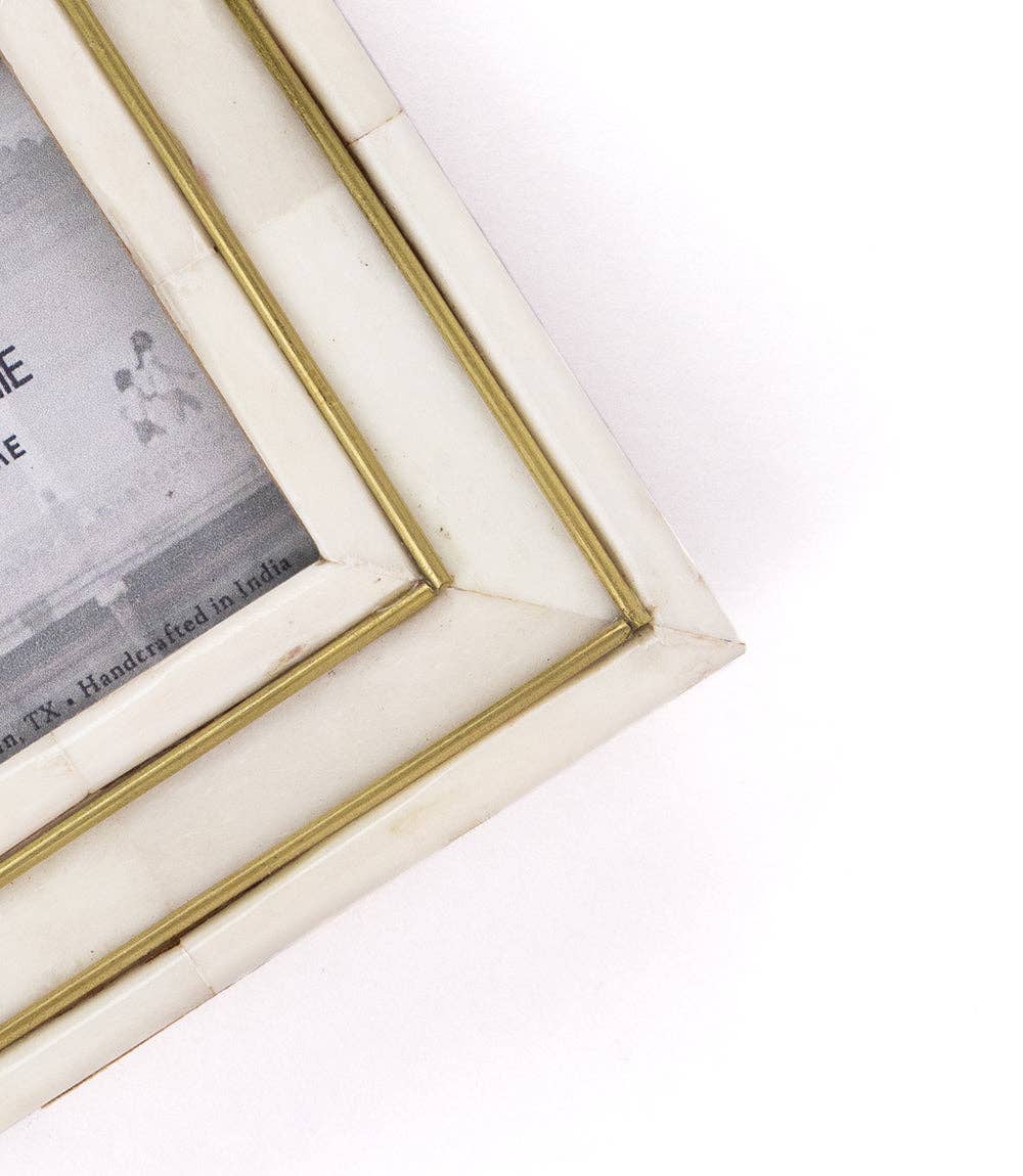 Pravina 3x3 Picture Frame