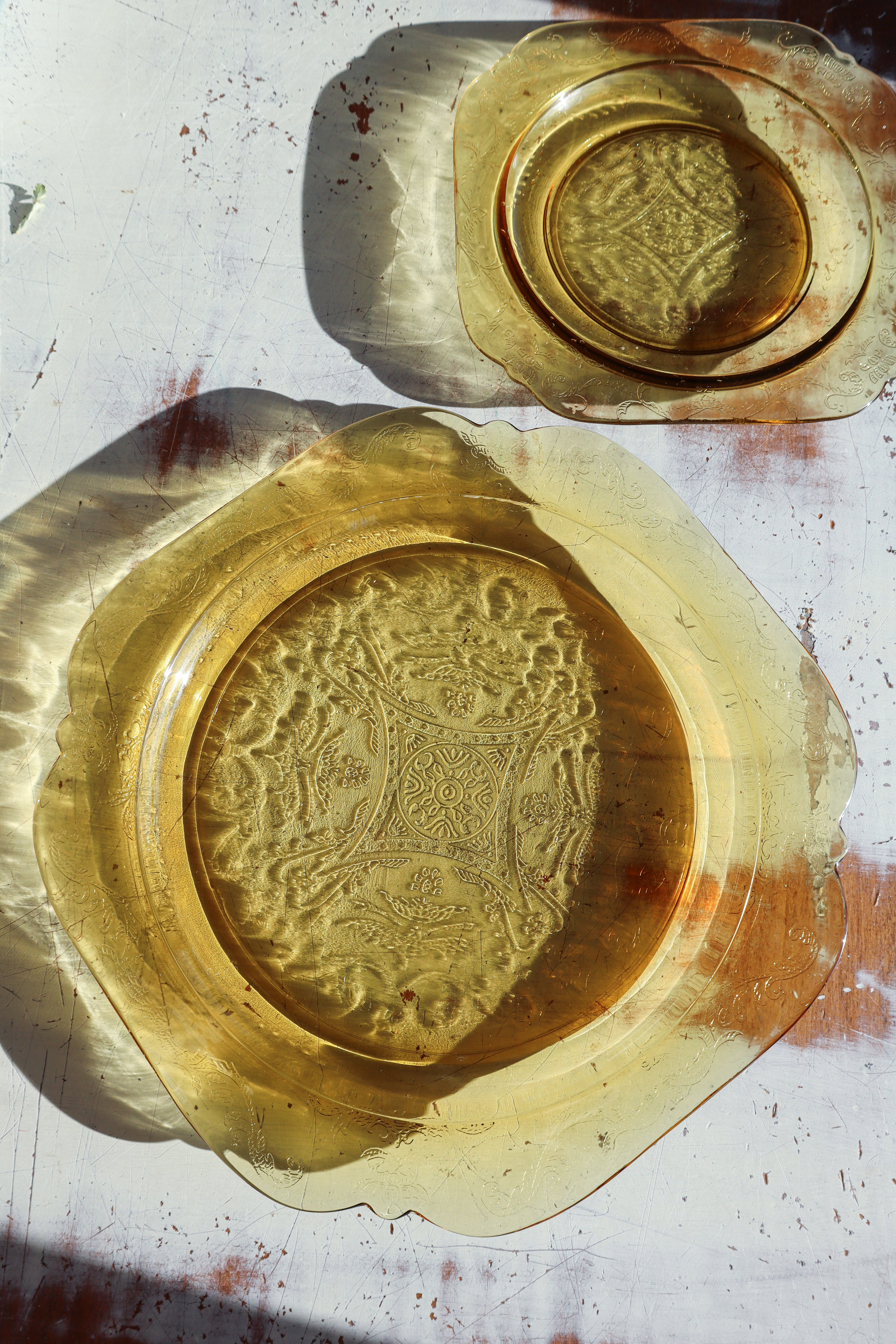 Set of 6) Vintage Federal Madrid Depression Glass Dinner Plates