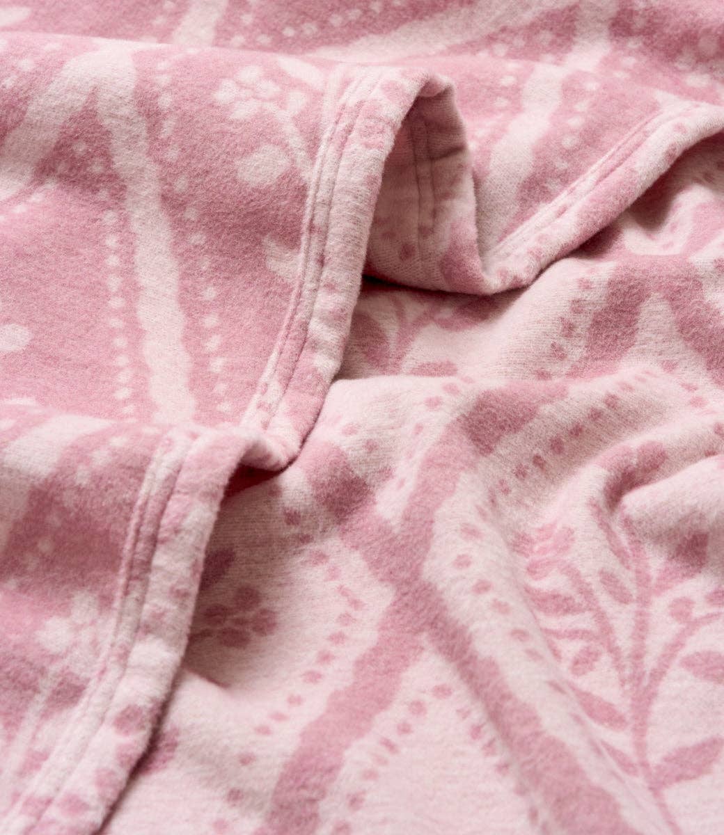 Willa Floral Lightweight Blanket: Lightweight