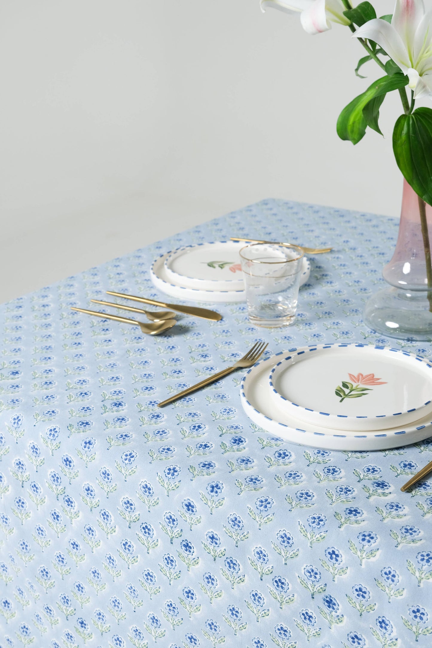 Mona Scallop Embroidered Blockprint Tablecloth in Blue: 70x120