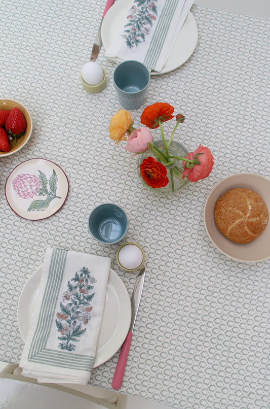 Tablecloth (62" x 106") Little Crown Green
