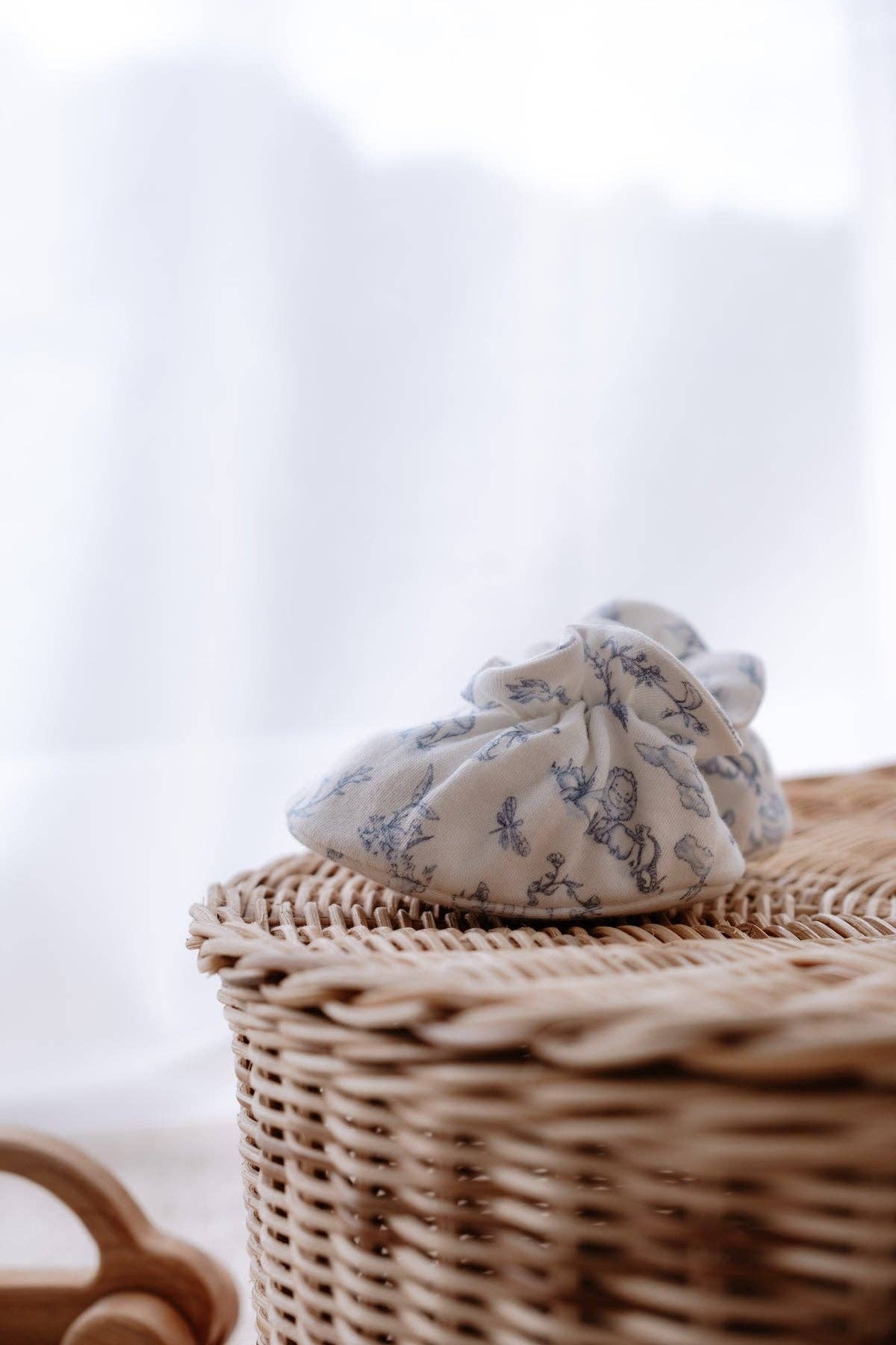 Booties - Toile De Jouy/Blue: Size 2-3