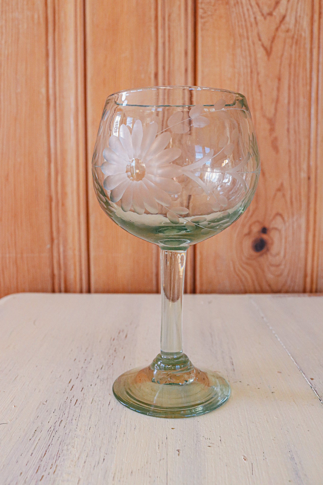 Clear Etched Condessa Red Wine Glass