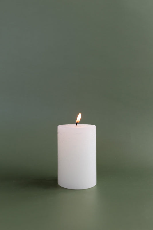 Hibiscus Pillar Candle - 4"
